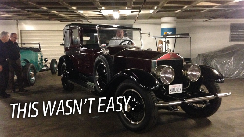 Illustration for article titled What It's Like Driving (And Being Driven In) A 1926 Rolls Town Car
